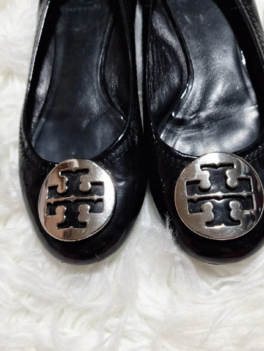 Tory Burch Black Patent Leather Logo Round-Toe Flats